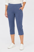 Women’s Pull-On Stretch Crop Pants – Blue