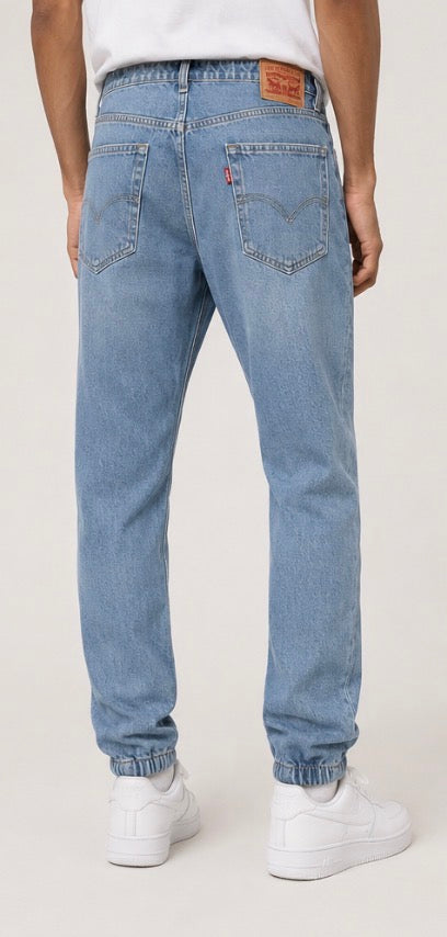 Levi’s Men’s Light Wash Denim Jogger Jeans
