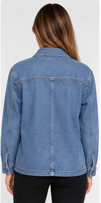 Well Worn Women’s Relaxed Denim Jacket – Medium Blue Wash